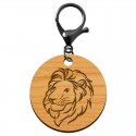 Porte-clé lion gravé en bois avec mousqueton noir