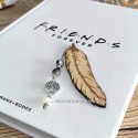 Marque page fait main plume en bois chainette métal avec breloque 