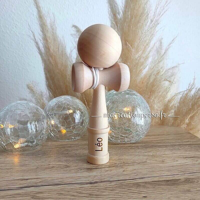 Mini kendama bilboquet Japonais jeu personnalisé bois prénom Léo