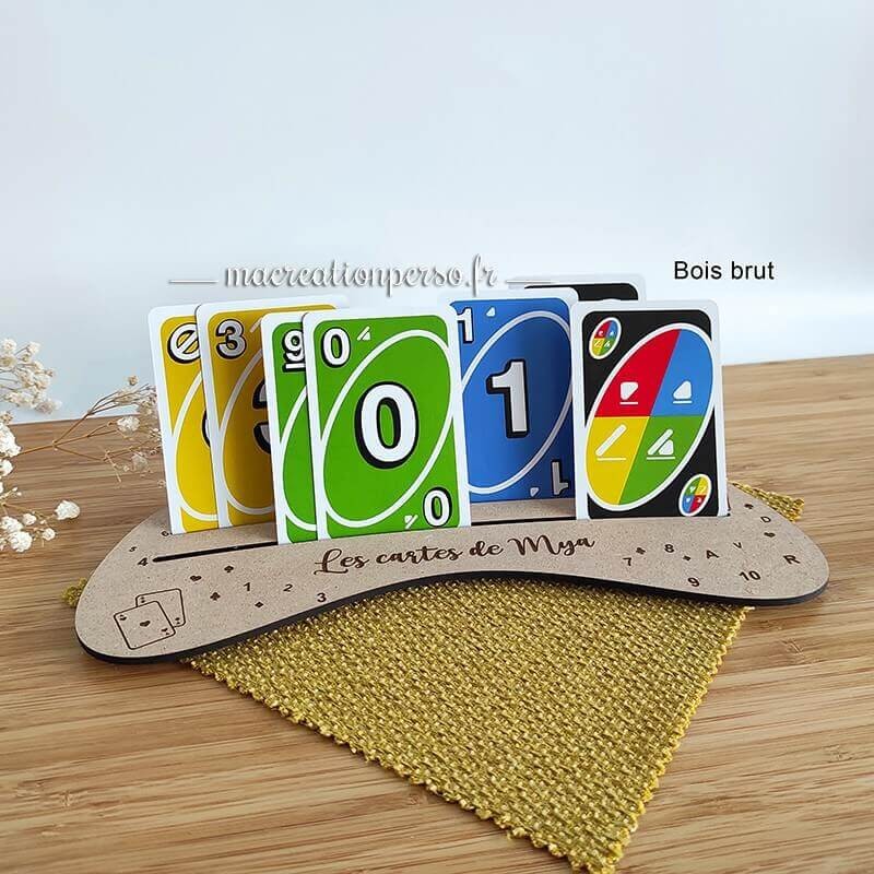 Porte carte à jouer personnalisé en bois prénom Mya gravé