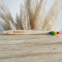 Brosse à dent écologique bambou personnalisée gravéé prénom Justine trèfle