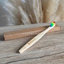 Brosse à dent bambou bois gravé Justine et pictogramme trèfle quatre feuilles