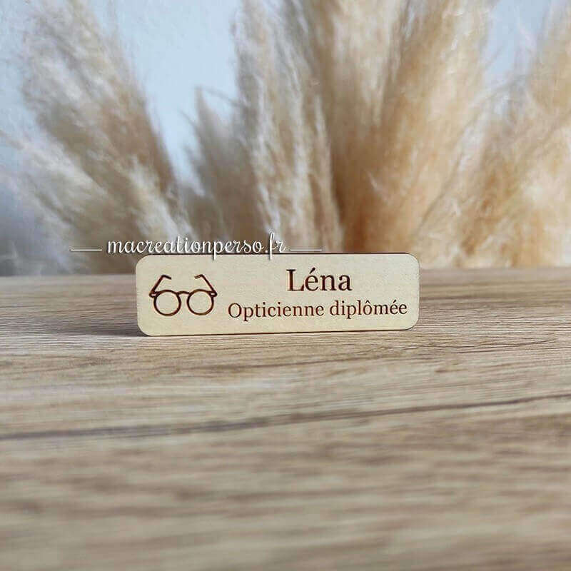 Badge professionnel opticien aimanté en bois personnalisé 