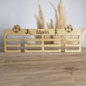Porte médaille foot bois personnalisé prénom Marin gravé ballon fooftball