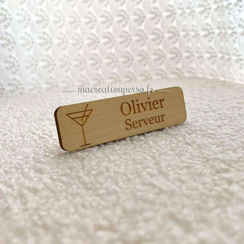 Badge serveur avec prénom Olivier 