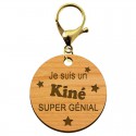Porte-clé Kiné gravé en bois avec mousqueton dorée 