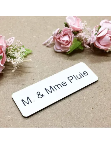 Plaque de boite aux lettres blanche