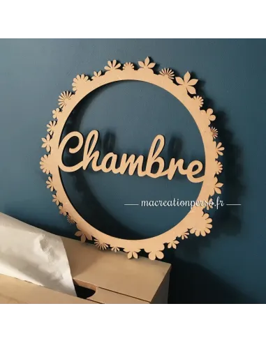 Mot découpé avec gravure laser chambre