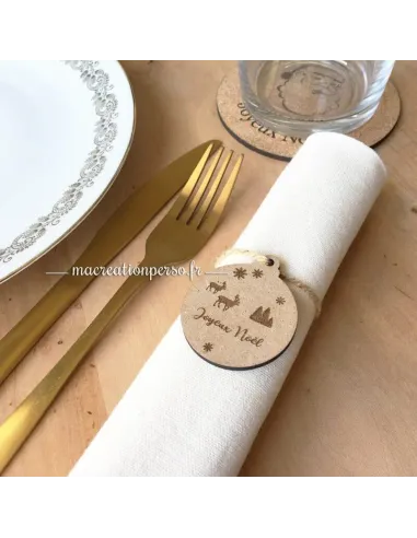 Déco de serviette en forme de boule de noel gravé Joyeux Noël