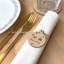 Déco de serviette en forme de boule de noel gravé Joyeux Noël
