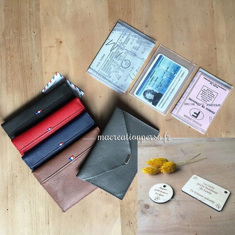 Porte papier en cuir véritable avec pièce ou carte porte bonheur personnalisée