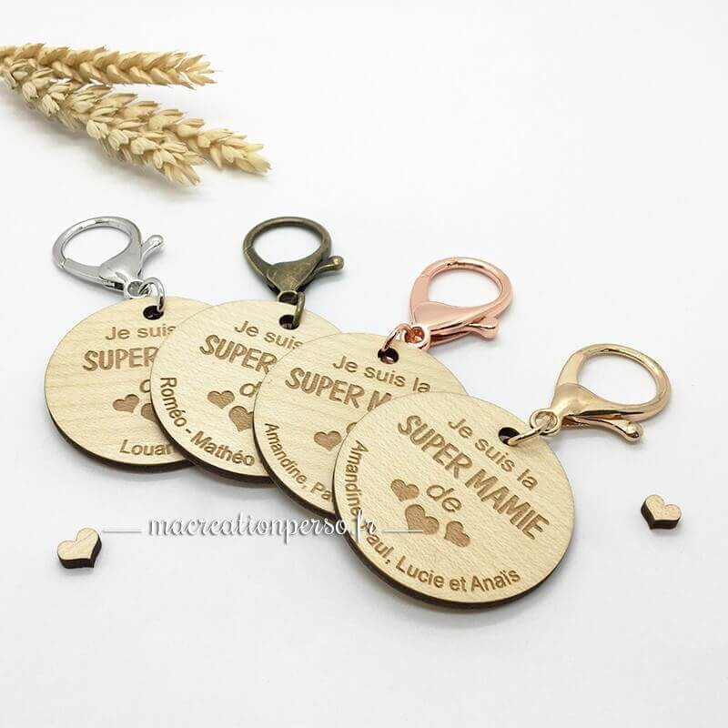 Cadeau super mamie porte clé en bois gravé avec mousqueton