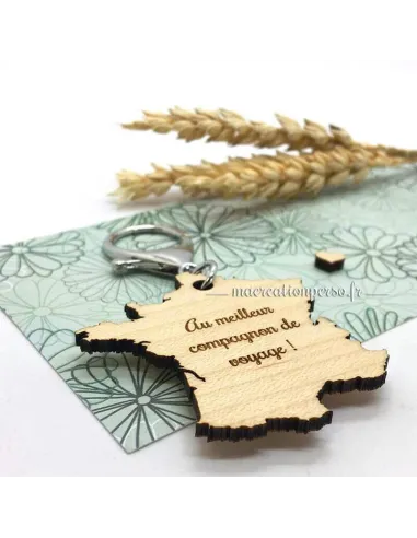 Porte-clés personnalisé carte de France en bois avec mousqeton argent