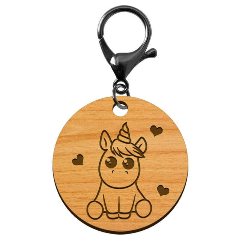 Porte-clé en bois motif licorne personnalisable diamètre 45 mm avec mousqueton noir