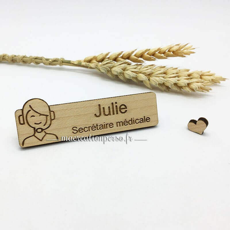 Insigne gravé assistante médical Julie