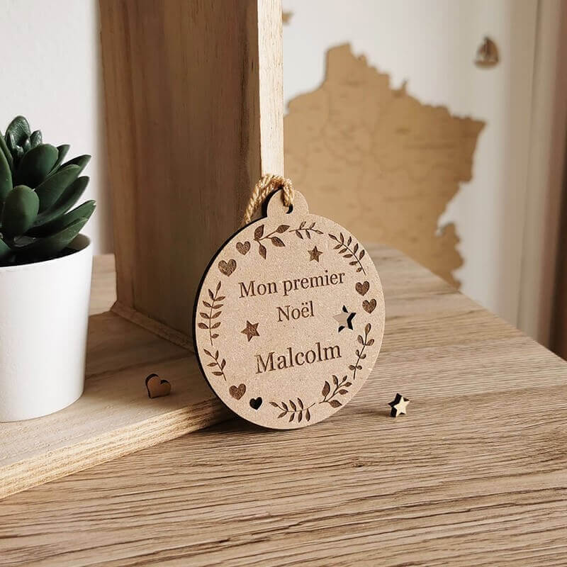 Boule pour sapin mon premier Noël en bois