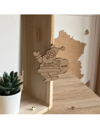 Décoration avec prénom pour sapin Père Noël à graver