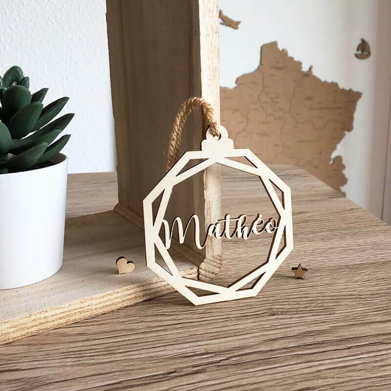 Boule de Noël artisanale origami en bois à personnaliser