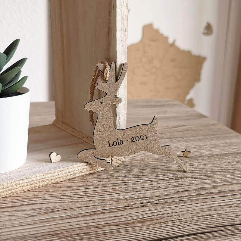 Décoration renne de Noël en bois gravé