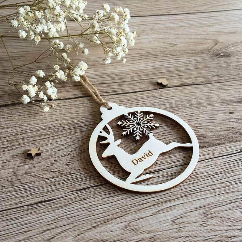 Boule de noël en bois personnalisé Renne de Noël et Flocons - ma creation perso