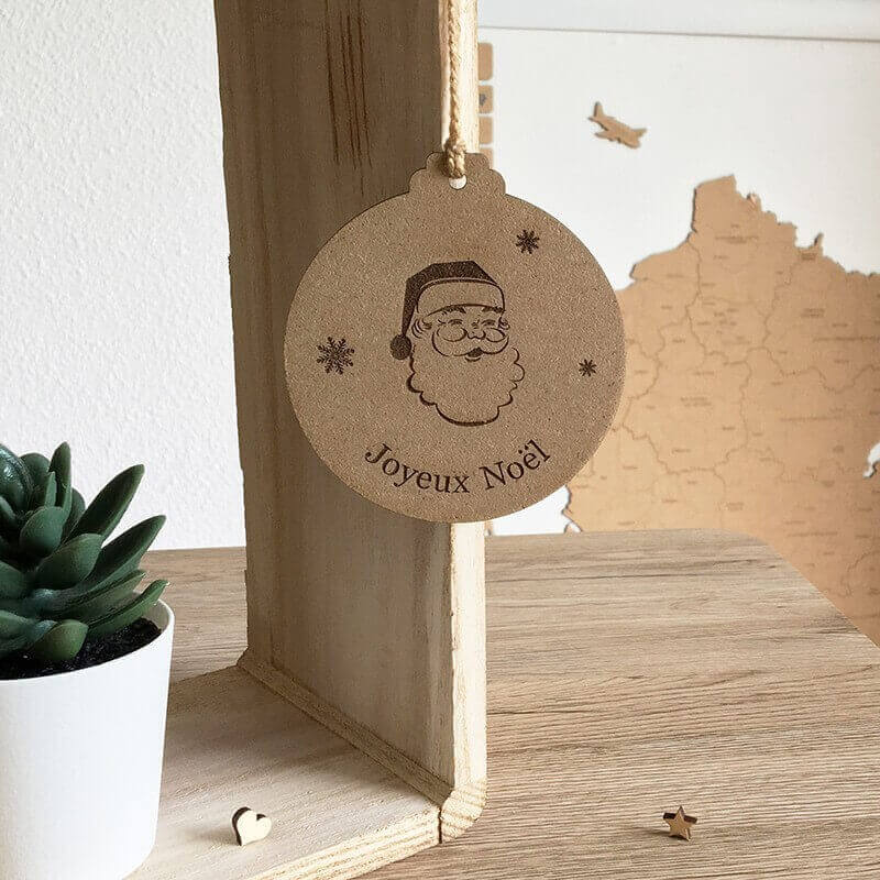 Boule personnalisée en bois pour sapin de noël