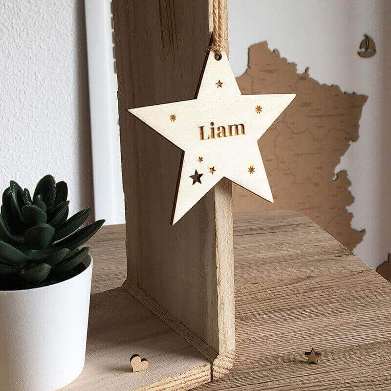Étoile de noël décoration personnalisée à suspendre sapin en bois