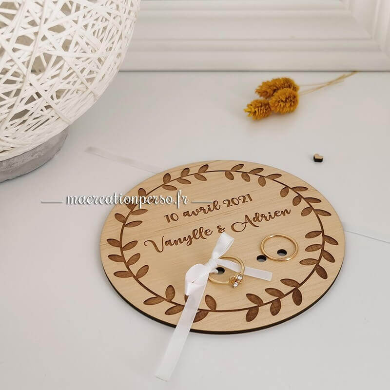 Support alliances gravé pour mariage en bois