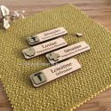 Quatre badges métiers santé personnalisé en bois et doré