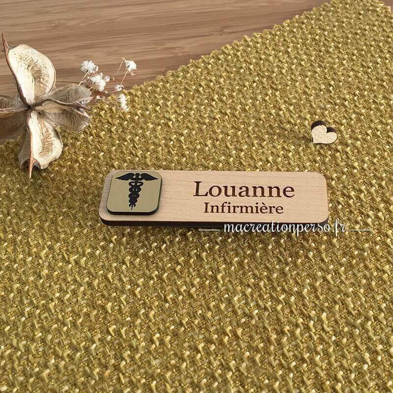 Badge Infirmière Infirmier personnalisable en bois et or - macreationperso