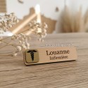 Recto du badge Hôpital Infirmière Infirmier personnalisé en bois et dorée