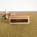 Badge à personnaliser en bois et Prénom sur plaque dorée - macreationperso
