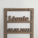 Création en bois gravée avec informations de naissance