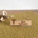 Recto du badge en bois Infirmière / Infirmier personnalisé 