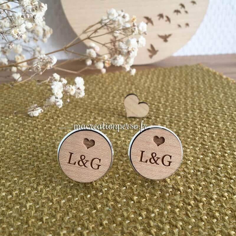 Boutons de manchette en bois coeur et initiales à personnaliser