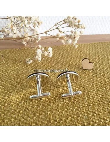 Face arrière des boutons de manchette argent
