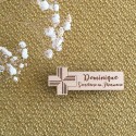 Insigne croix de pharmacie personnalisé en bois avec prénom et fonction