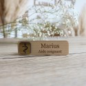 Badge Marius aide soignant gravé en bois et or 