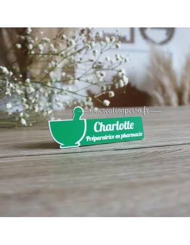 Badge vert Préparatrice en pharmacie