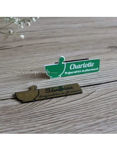 Badges vert et doré Préparatrice en pharmacie