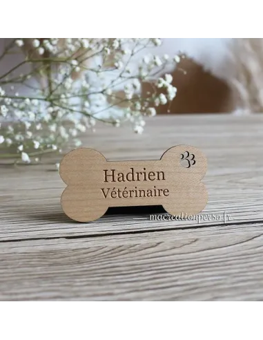 badge prénom personnalisé pour vétérinaire forme os