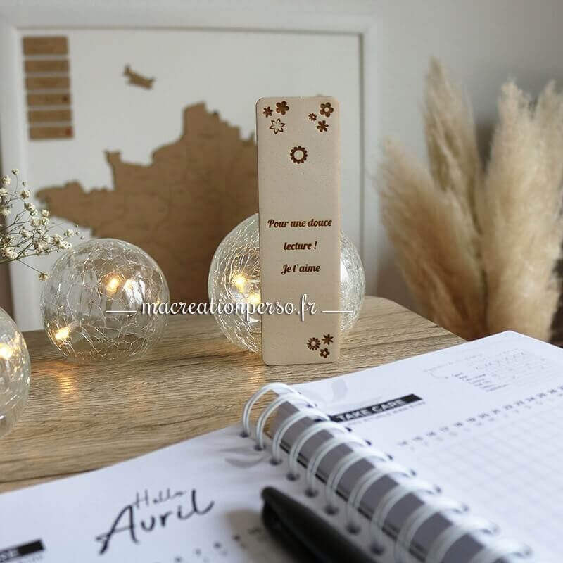 Marque page fleurs à graver en bois 