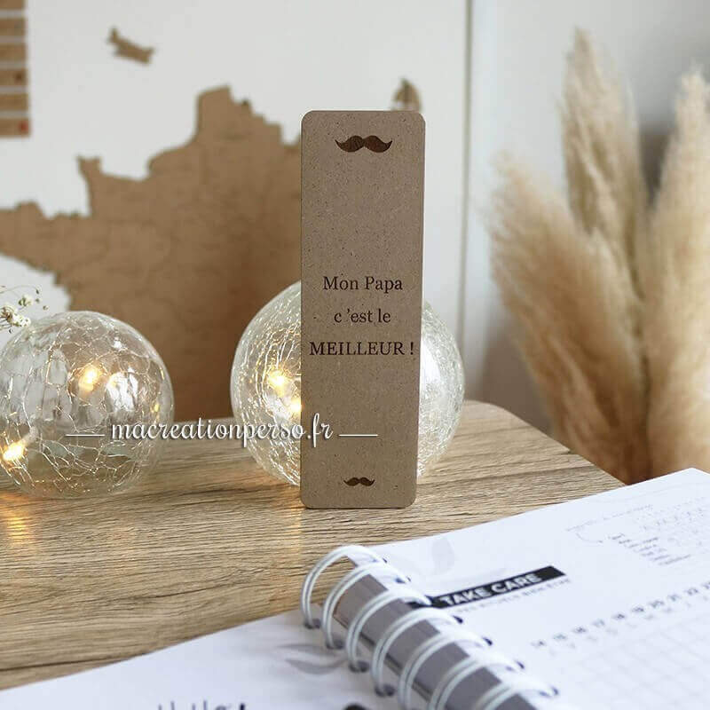 Marque page fête des pères en bois pur livre de poche