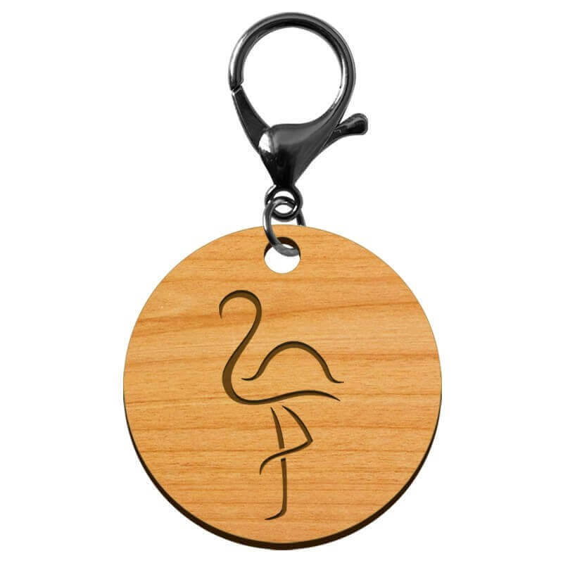 Porte-clé en bois motif flamant rose diamètre 45 mm avec mousqueton noir