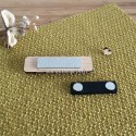 Badge assistante dentaire personnalisé en bois