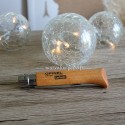 Couteau Opinel Carbone fermé numéro 10