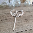 Cake topper d'anniversaire en bois clair avec pique