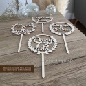 Lot de cake topper en bois clair à personnaliser