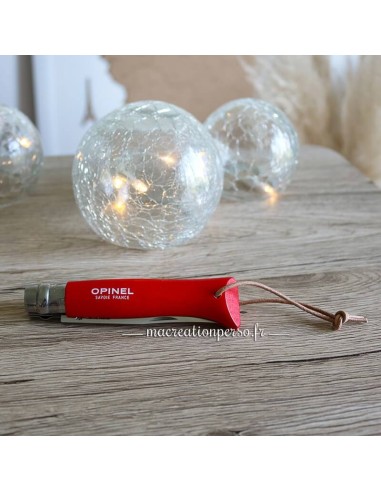 Couteau avec gravure OPINEL baroudeur n°8 rouge