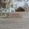 Badge en bois personnalisé Aide Soignante