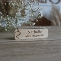Badge Aide Soignante magnétique en bois
